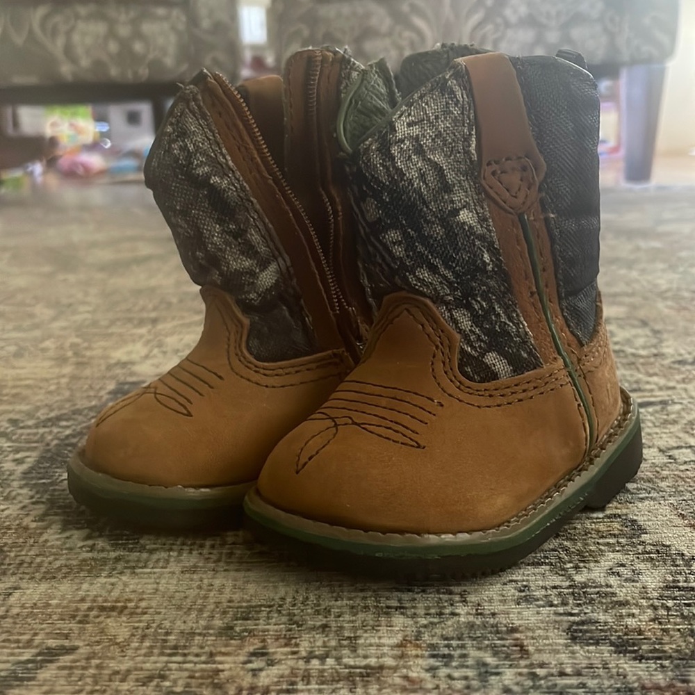 Cowboy boots 2c camo